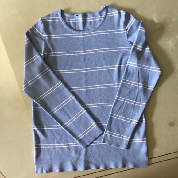 Women’s Top - Picture 3 of 16